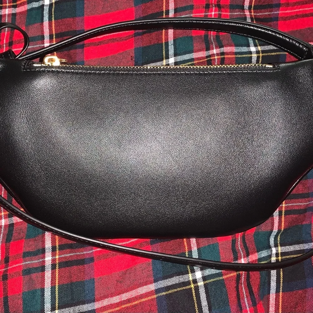 Tory Burch Fleming Soft Belt Bag - Picture 6 of 7